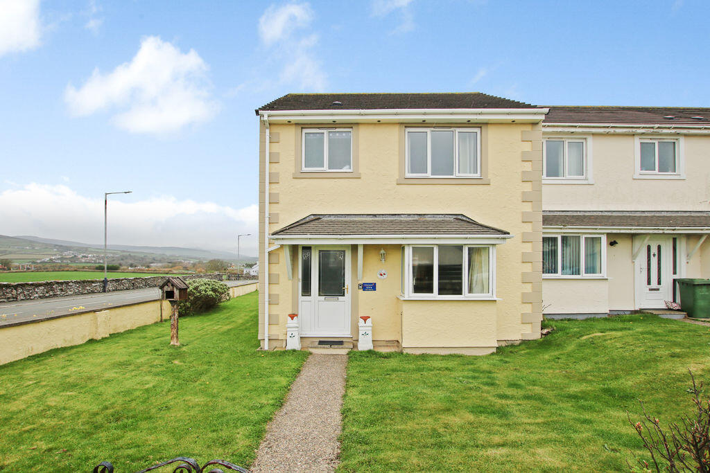 Main image of property: 27 Creggan Lea, Port St Mary, IM9 5BE