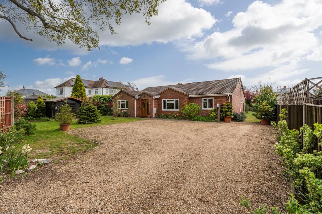 Main image of property: Brook Lane, Warsash, SO31