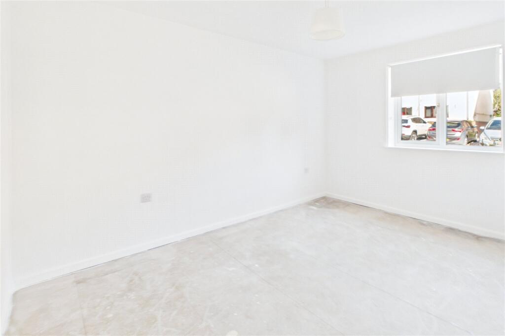 Apartment in Swindon - View 5