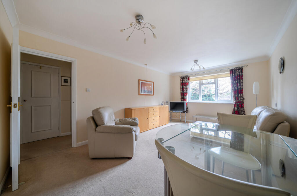 Farnborough Common, Orpington, Kent, BR6 photo 2