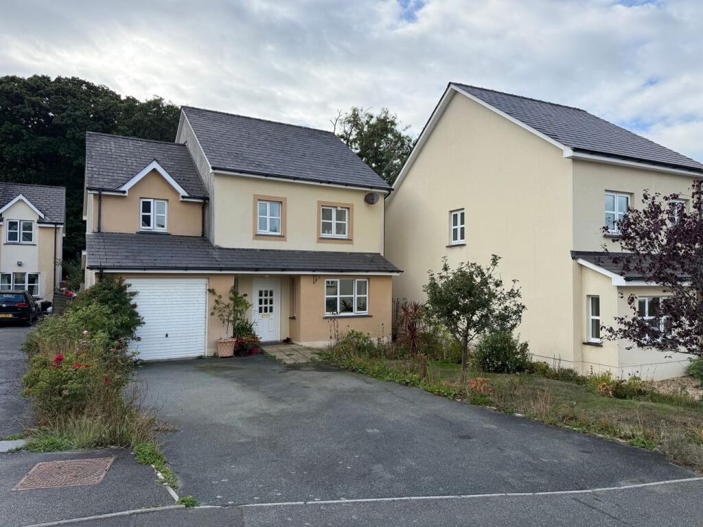 Main image of property: Llys Y Dderwen, New Quay, SA45