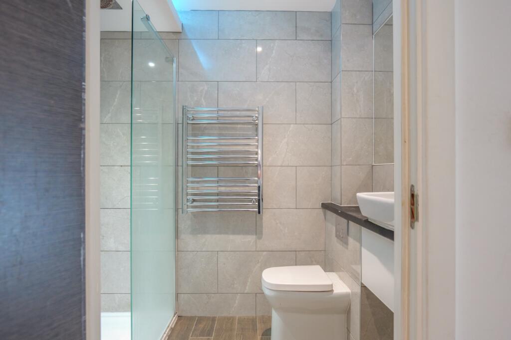 Apartment in Sheffield, South Yorkshire - View 6