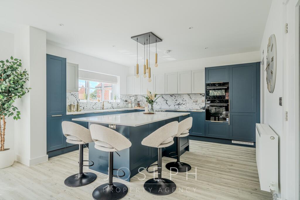 House in Babergh, East Bergholt - View 5