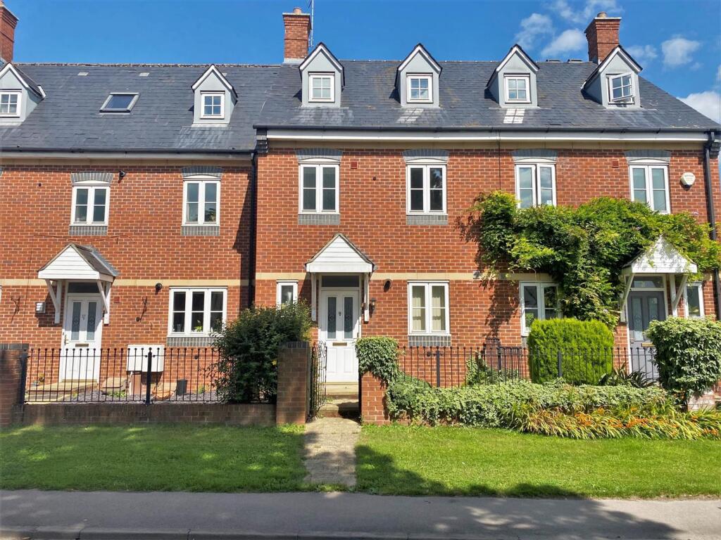 Main image of property: Springfield Court, Stonehouse, GL10