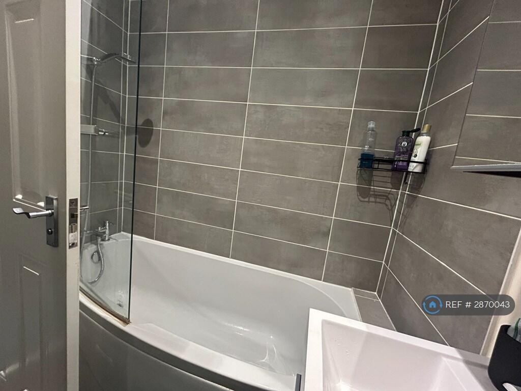 4 bedroom terraced house for rent