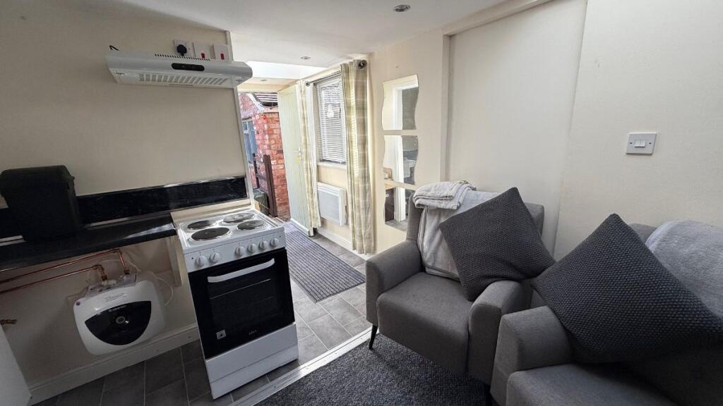 House in Walsall - View 4