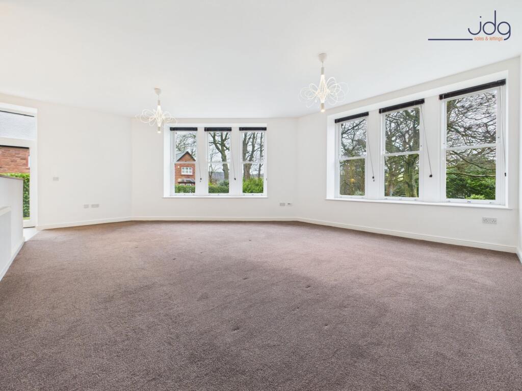 Kershaw Drive | A Rare Ground-Floor Home with Parking and Outdoor Space photo 2