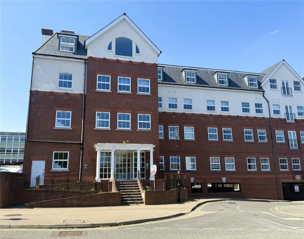 Main image of property: Little Victoria Street, Basingstoke, Hampshire, RG21