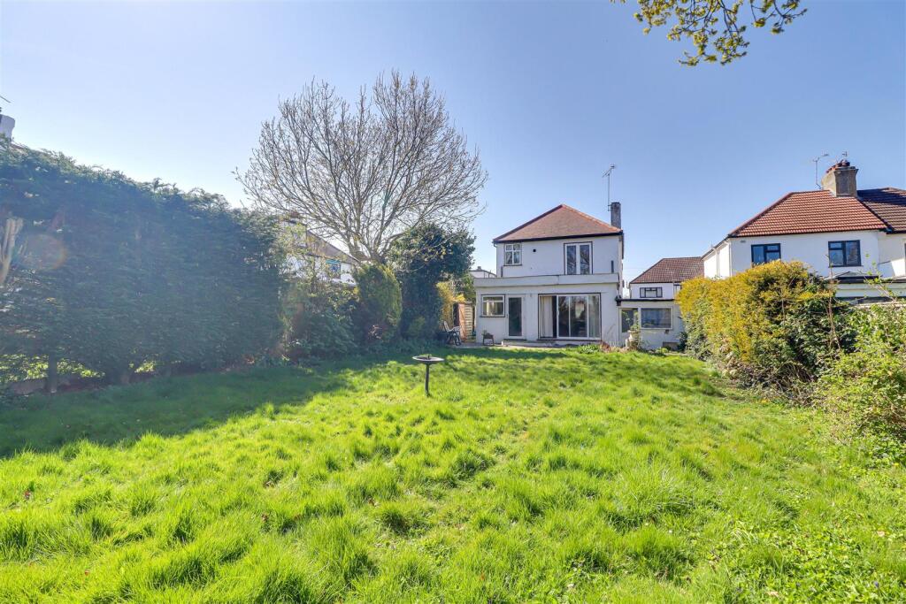 * PLANS PASSED * Edinburgh Avenue, Leigh-on-Sea photo 4