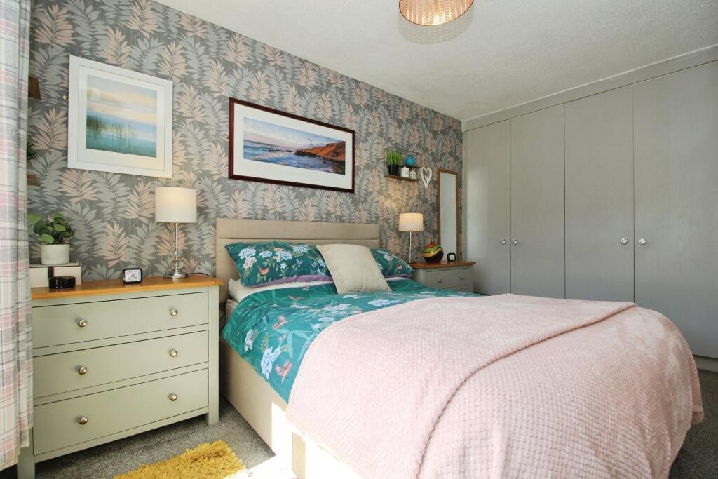 House in Leeds, Robin Hood - View 6