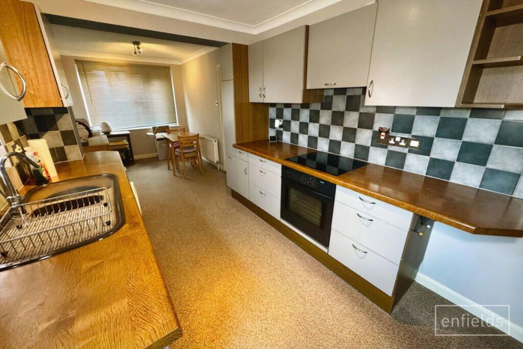 Kesteven Way, Southampton, SO18 photo 4