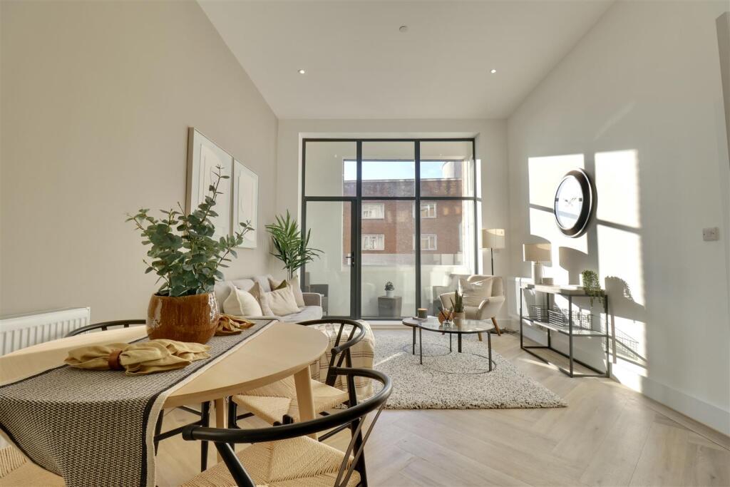 Apartment in Portsmouth - View 3