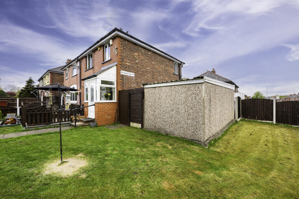 House in Bolton, Stoneclough - View 4