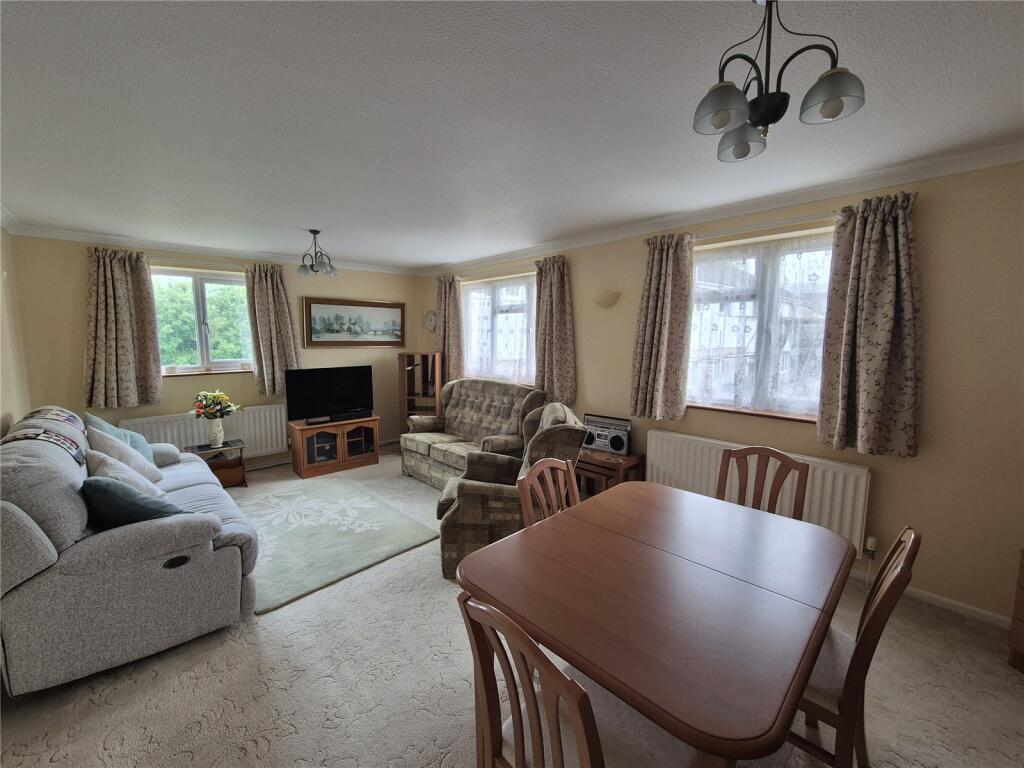 Apartment in Taunton - View 3