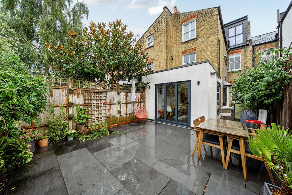 House in London - View 4