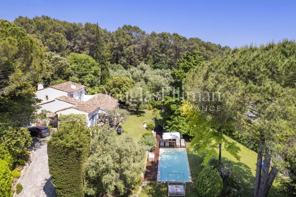 Main image of property: Provence-Alps-Cote d`Azur, Alpes-Maritimes, Valbonne