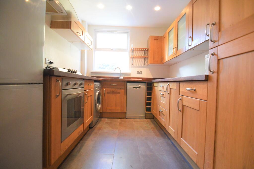 House in Northampton, West Northamptonshire - View 4