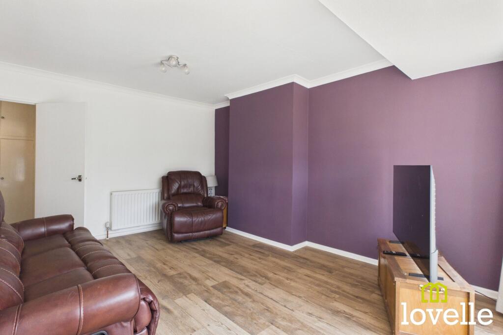 House in Hull - View 4