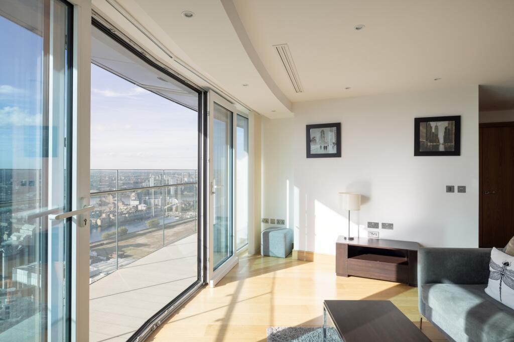 Apartment in London, St John's Estate, Isle of Dogs - View 4