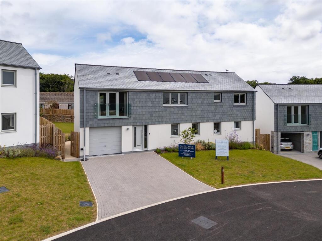 4-bed detached on Kingswood, Pentewan Valley, £572,500