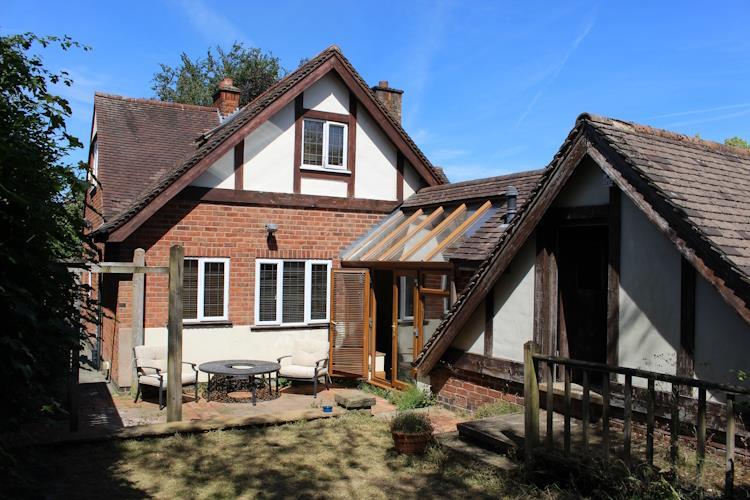 Main image of property: Manor Road, Littleover, Derby
