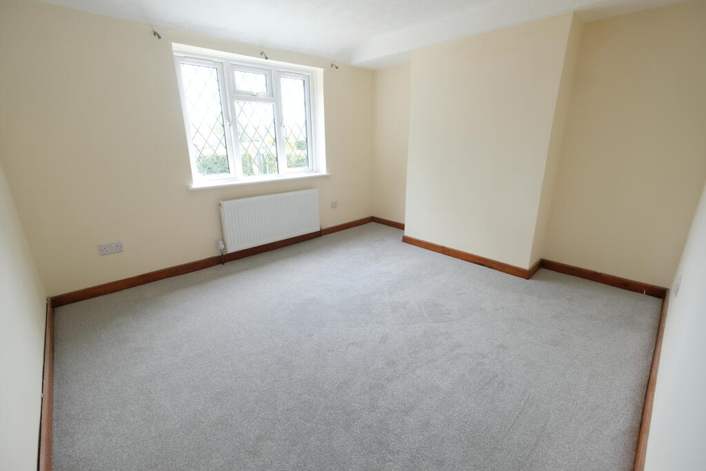 House in Southampton - More