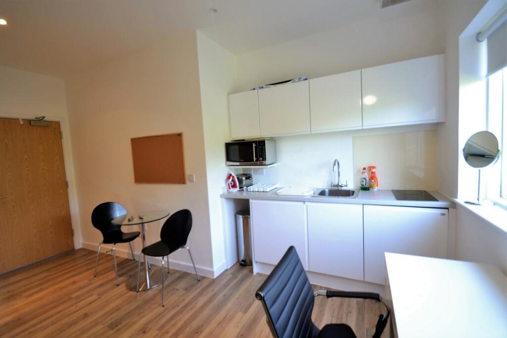Apartment in Cambridge - View 4