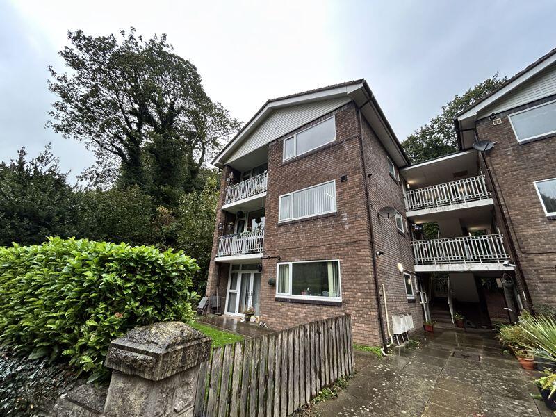 2-bed flat on 53, Beach Road, Old Colwyn , £125,000