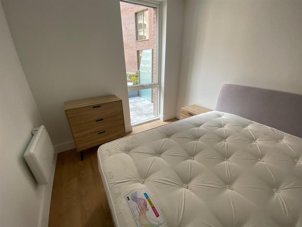 Apartment in Birmingham, Digbeth - View 3