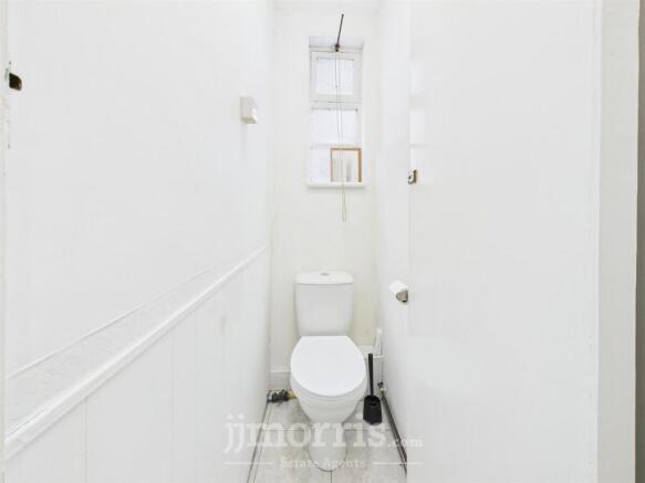 CAM03686G0-PR0263-STILL015.jpg