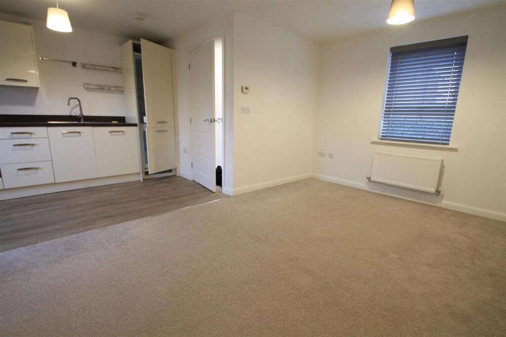 House in Milton Keynes - View 4