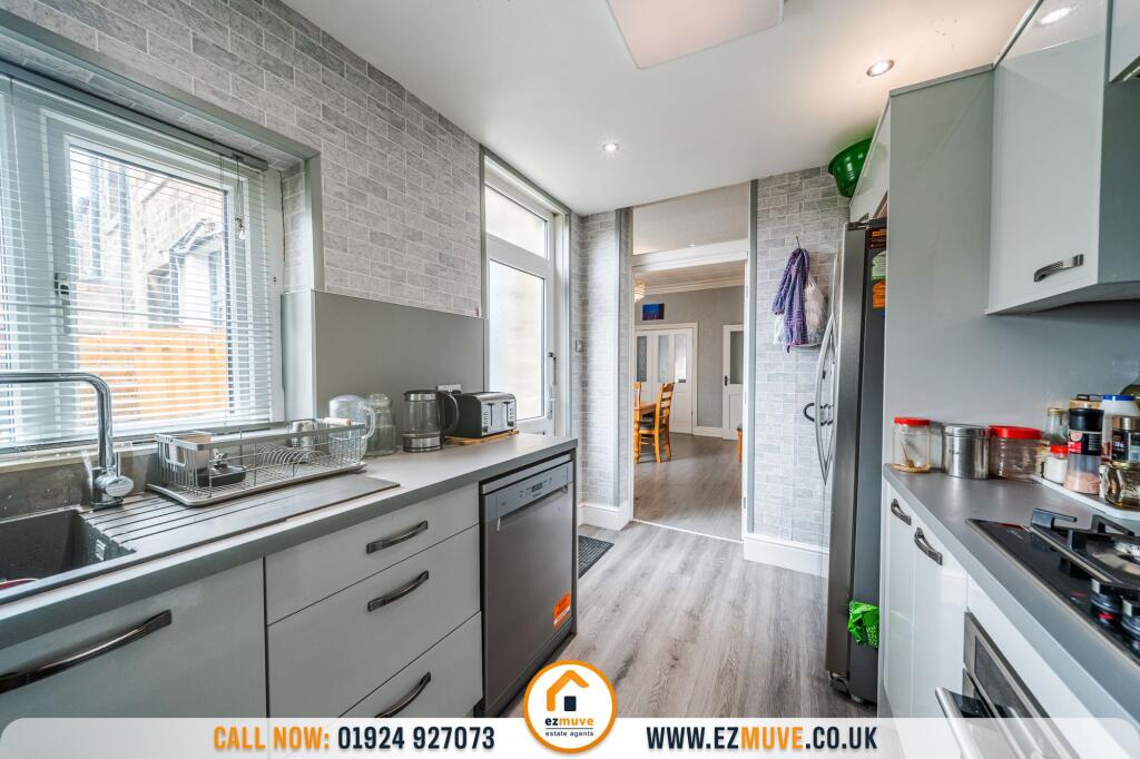 House in Kirklees, West Yorkshire - View 3