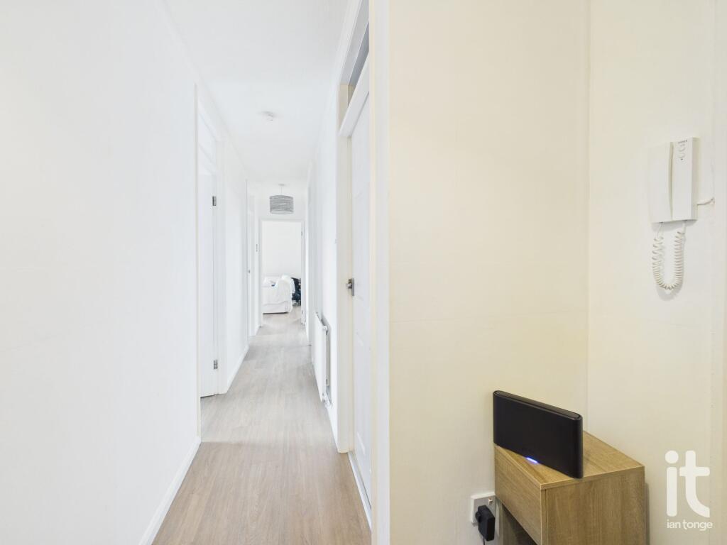 Apartment in Stockport - More