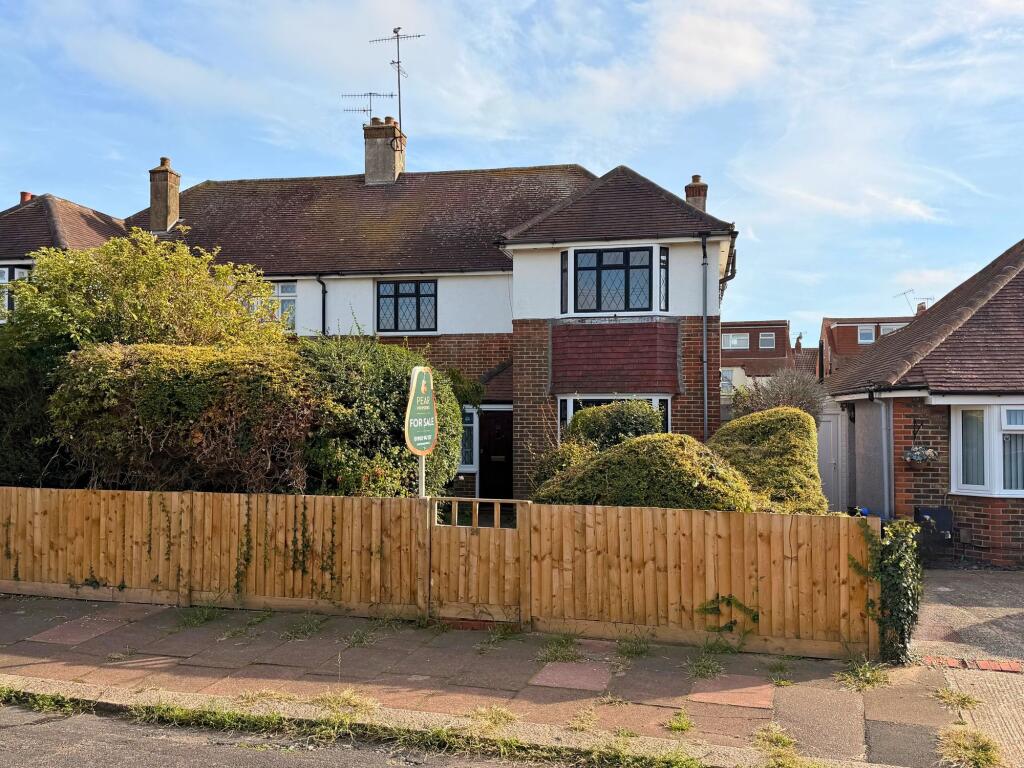 Livesay Crescent, Worthing, BN14