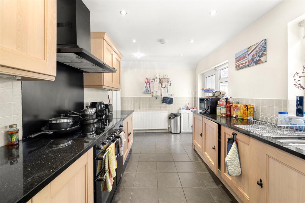 Boxgrove Road, Sale - View 5