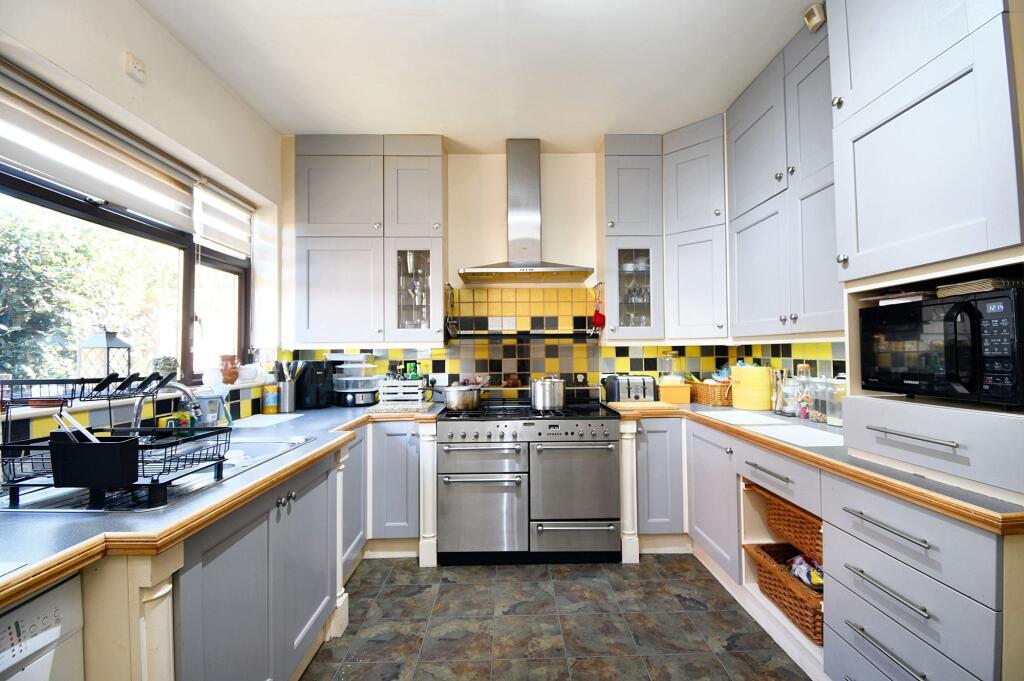 Glendale Road, Eccles, M30 photo 3