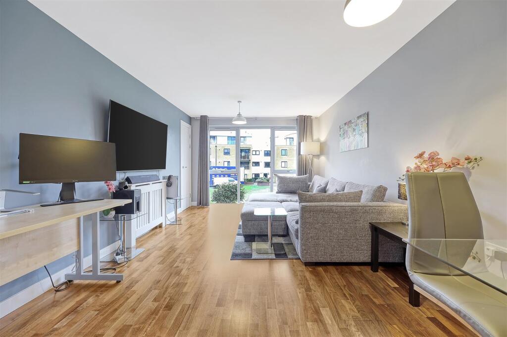 Main image of property: Smeaton Court, Hertford, Hertfordshire, SG13