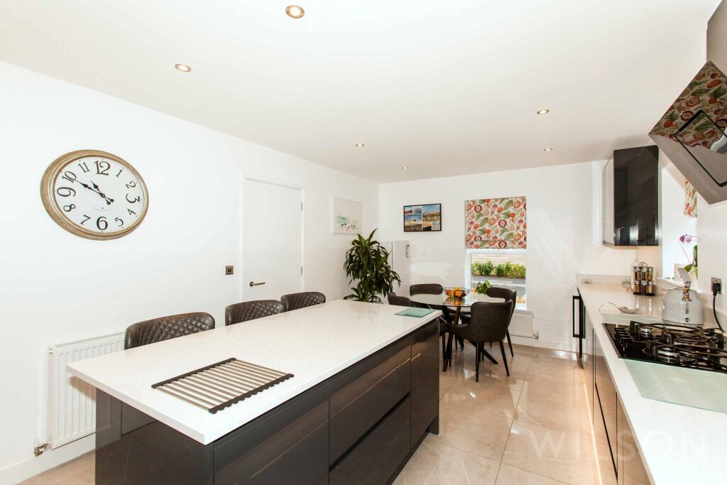 House in Bolsover, Carr Vale, Old Bolsover - View 4