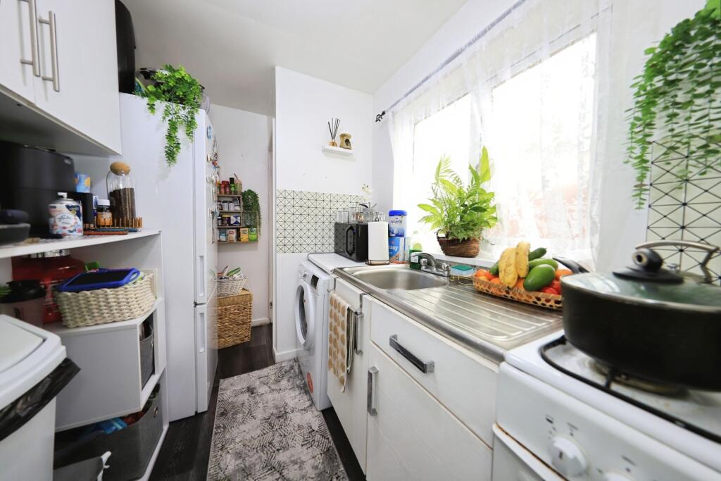 House in Wolverhampton, West Midlands - View 6