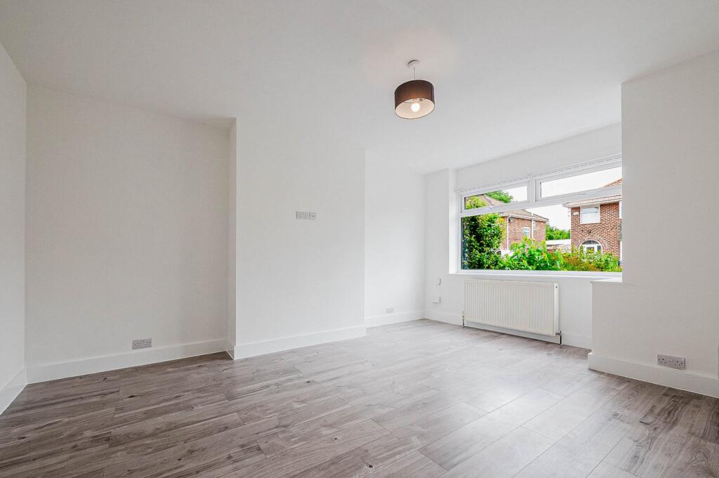 Russell Road, Partington, Manchester, M31 photo 3