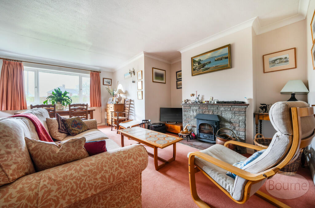 Loxwood Road, Alfold, Cranleigh, Surrey, GU6 photo 4