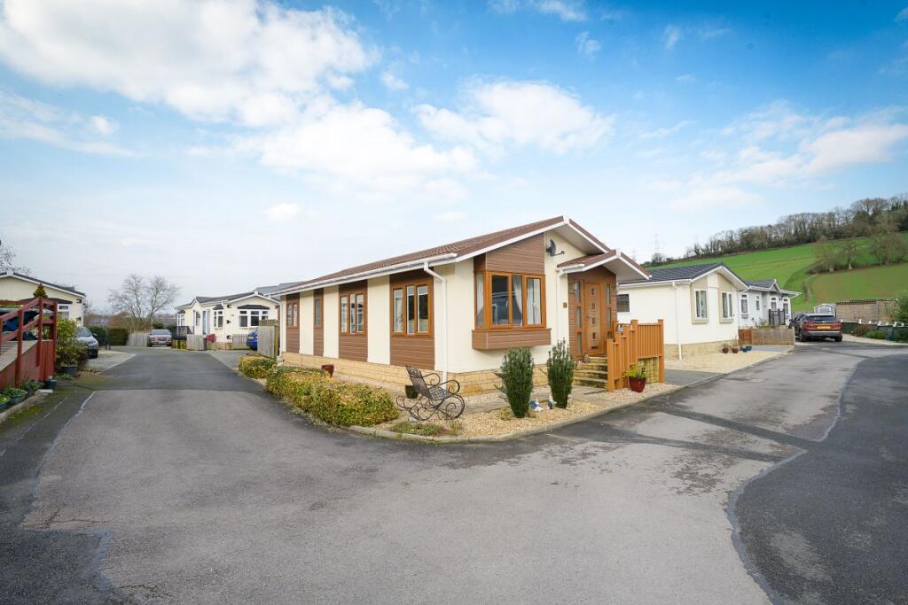 2-bed caravan on Lea Villa Residential Park, Ross-on-Wye, £190,000
