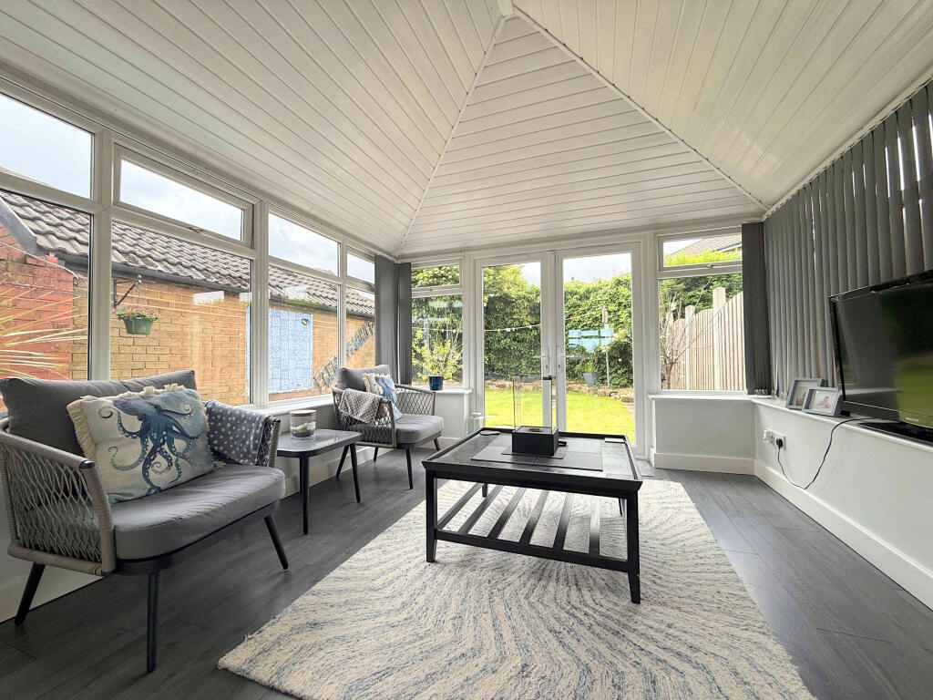 371 Beacon Road, Wibsey, BD6 3DF photo 2