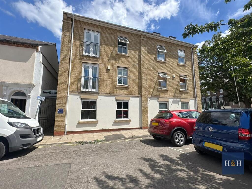 Ivygate, Palmerston Road - NN1