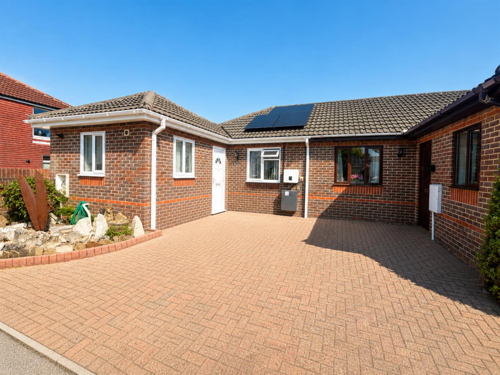 Main image of property: Five Post Lane, Gosport