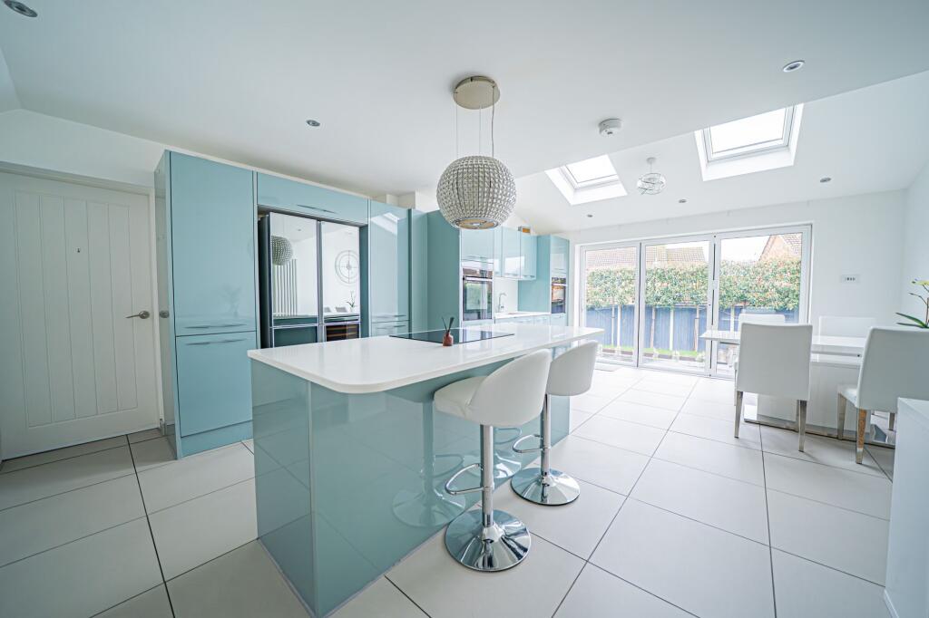 Stoneton Crescent, Balsall Common, CV7 photo 3