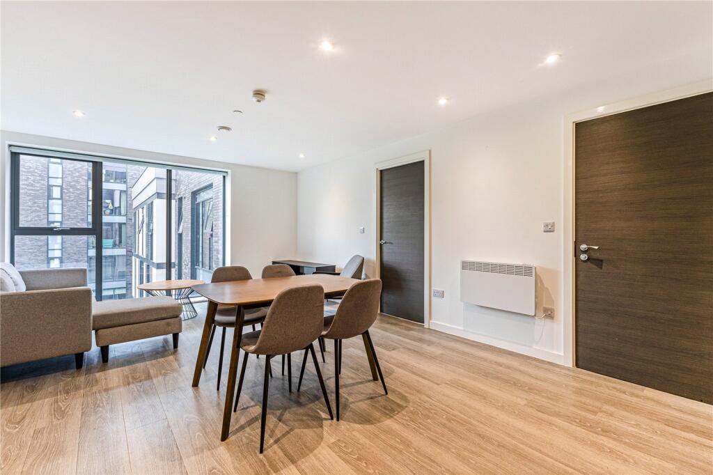 Apartment in Salford, Greater Manchester - View 5