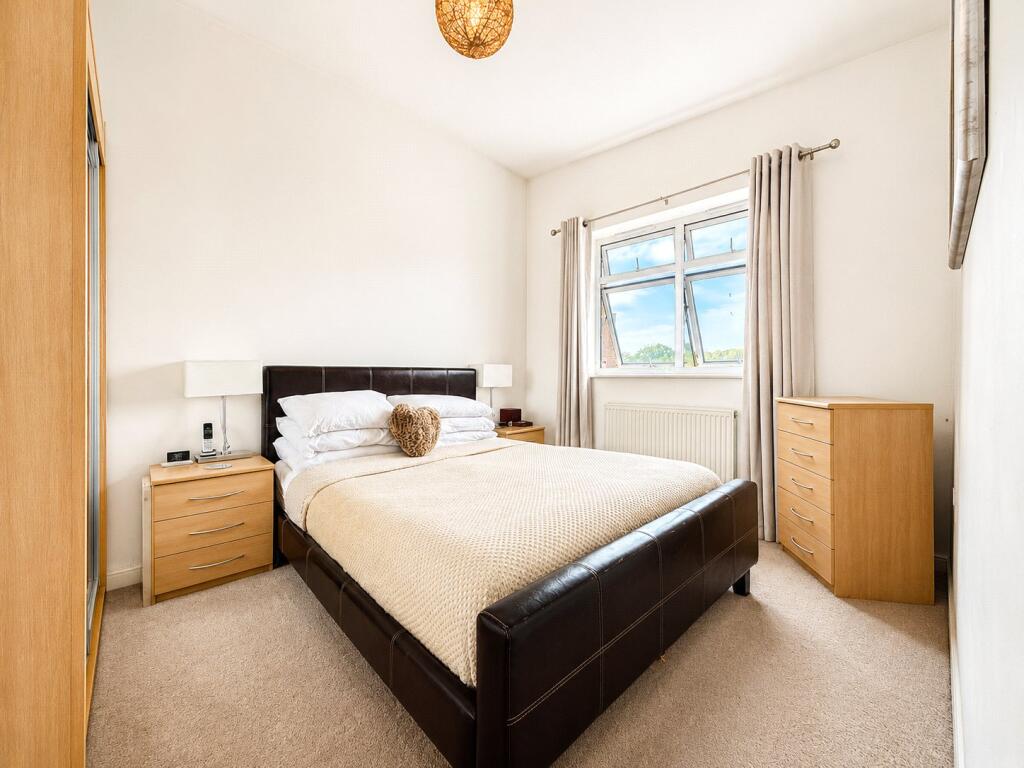 Apartment in London - View 5