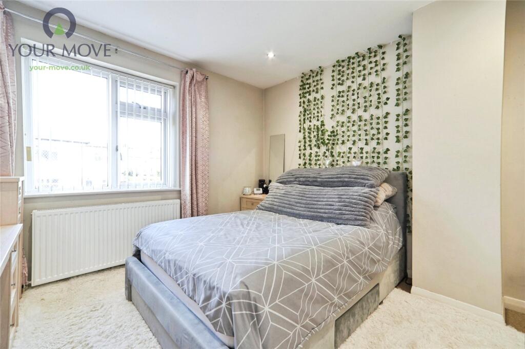 House in Keighley, Knowle Park - View 4