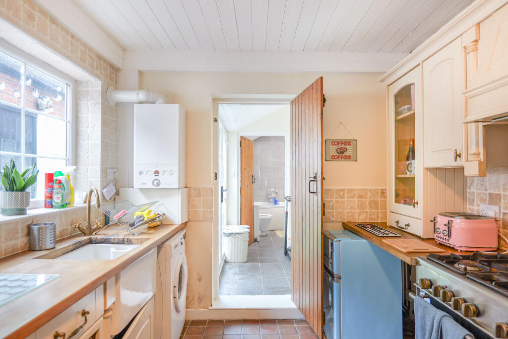 House in Knowsley, Liverpool City Region - View 4